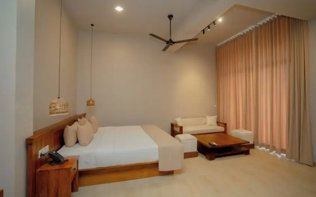 Emerald Resort Hikkaduwa