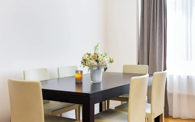 Apartment by Luxe Group SN290