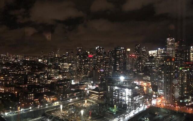 Galaxy Suites - City View Toronto