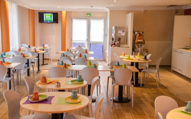 ibis Styles Paris Tolbiac Bibliotheque
