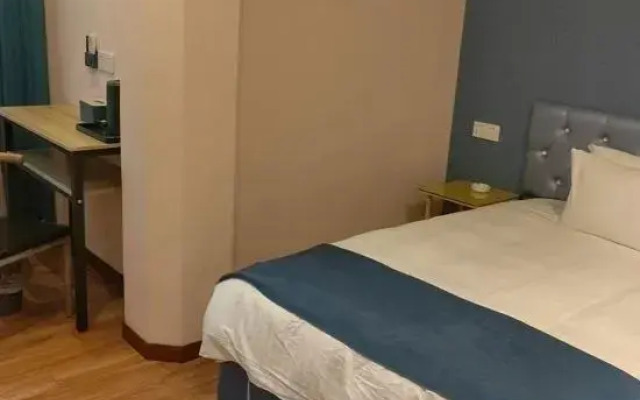 Golden Seasons Hotel (Shanghai Jinshan Zhuxing Branch)