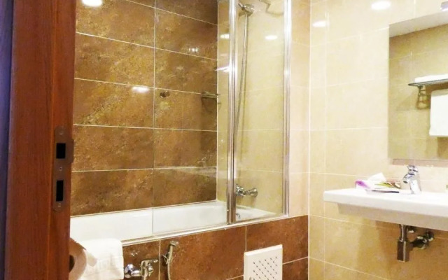 Le Zenith Hotel Oran