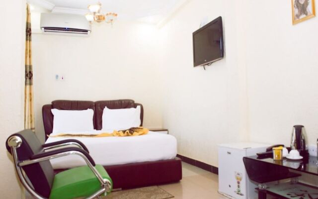 Best Point Hotel