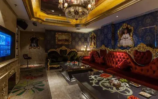 Suman Century Hotel