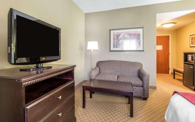 Comfort Suites North