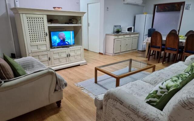 Pelican Accommodation Ottery