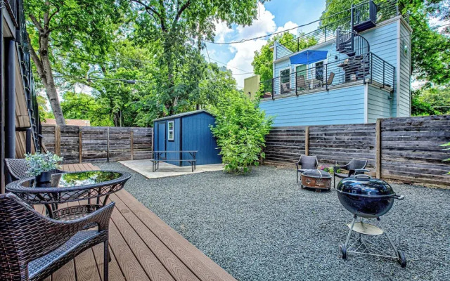 Garden Home Walkable to East Austin Eateries