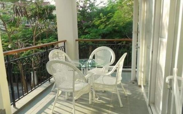 Sunshine Holiday Resort Apartment Sanya