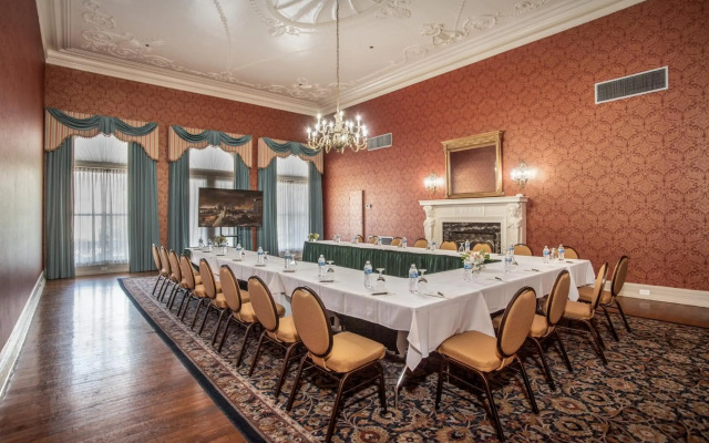 Menger Hotel