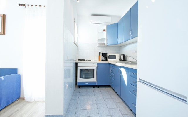 Apartment Nika - nice garden: A3 Nin, Zadar riviera