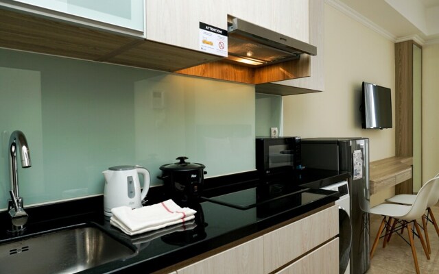 Comfort and Clean Studio Menteng Park Apartment