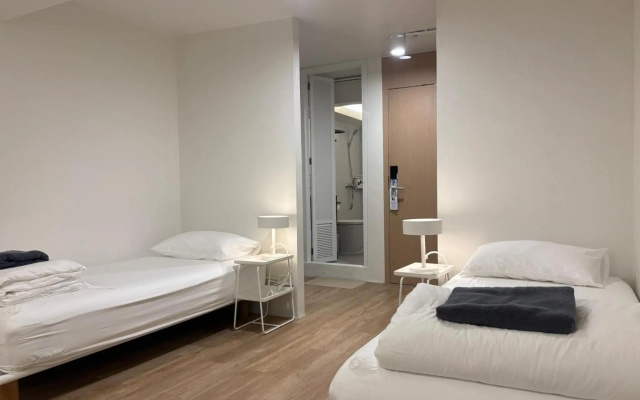 Monomer Hostel Bangkok – Guest Rooms – Bangkok