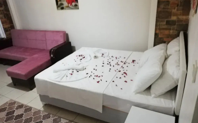 Ada Aparthotel