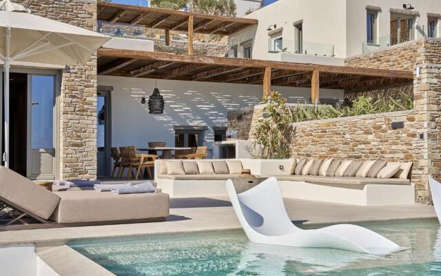 Ios Grand Pool Suites