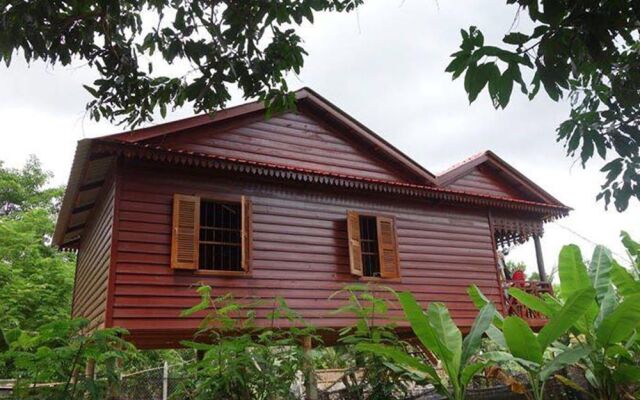 Authentic Cambodian Angkor Cottage