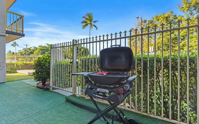 Rainforest Reef Retreat - Esplanade Ground-floor Apartment