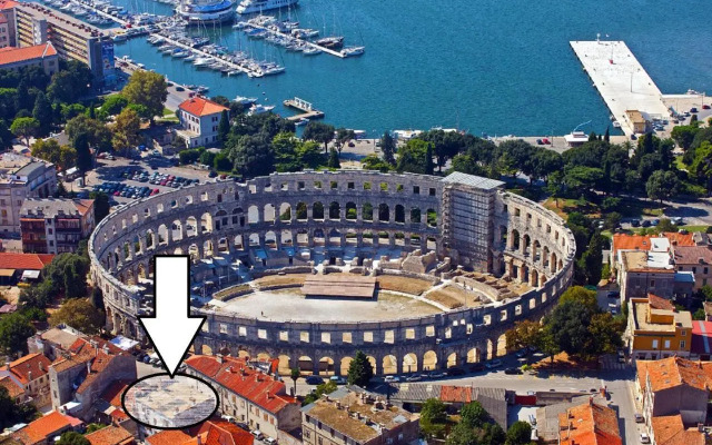 Apartment Next To Amphitheatre