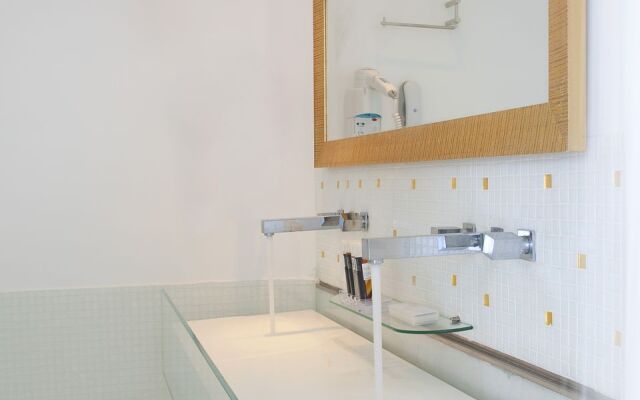 Suntouch Suites ‘’By Checkin’’ Adults Only