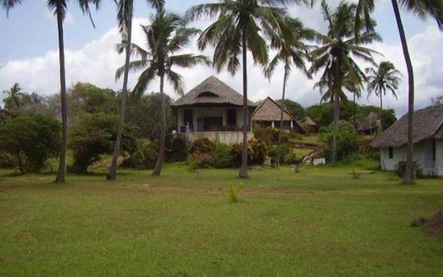 HillPark Hotel - Tiwi Beach