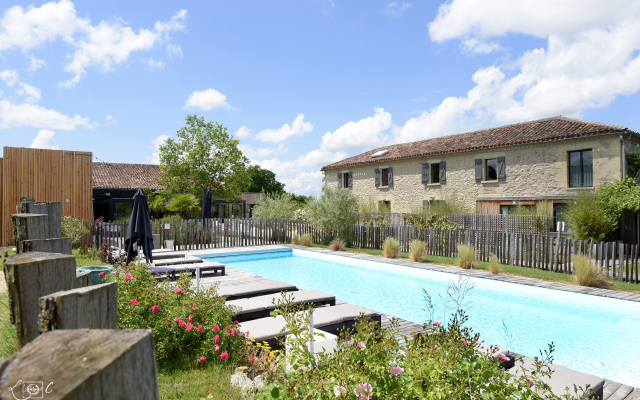 Le Domaine de Baulieu, Singuliers Hotels