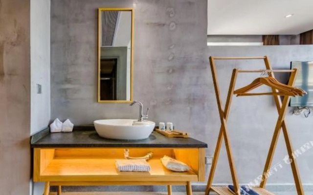 Yueming Xiaoyuan Hostel