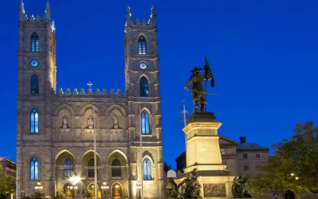 M11 The Star Wars Suite 3BR Downtown