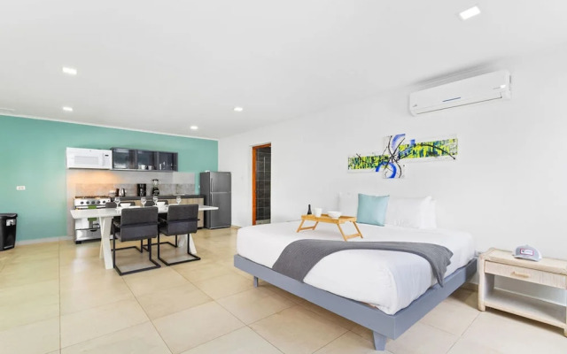 Brand NEW Central Modern Ground Studio With Pool