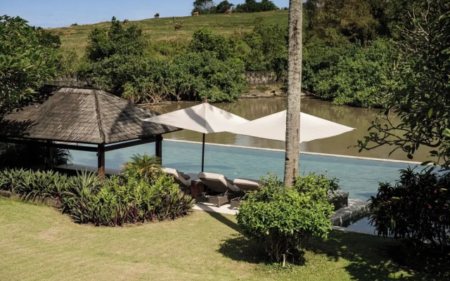 OMEKAI Cemagi by Nakula