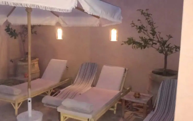"room in Guest Room - Riad Lakouas-benjoin Room"