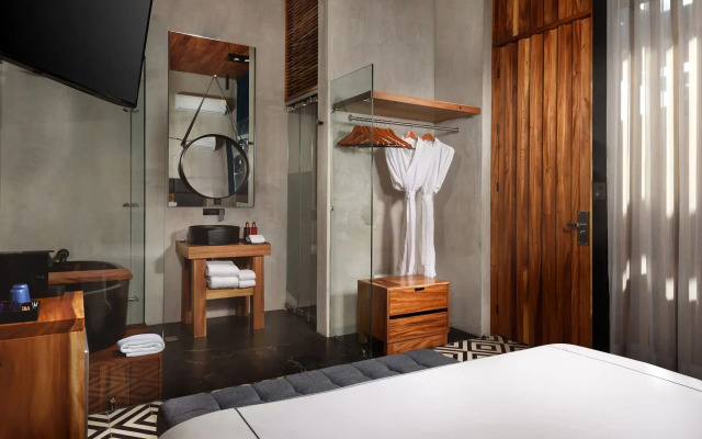 Diez Diez Collection