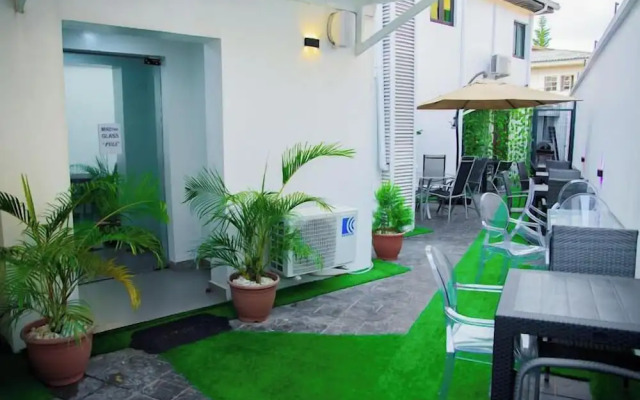 White Vill Hospitality And Homes