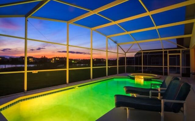 Linda's Pinewood Villa 4 Bedroom Home