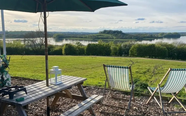 The Hide At Manton Bay Glamping Retreat