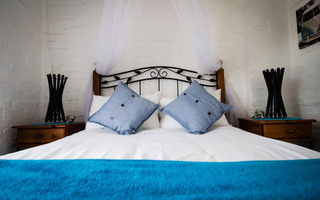 The Surf Shack - Backpackers/Hostel