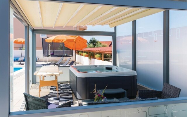 Stunning Home in Brodarica With Jacuzzi, Wifi and 4 Bedrooms