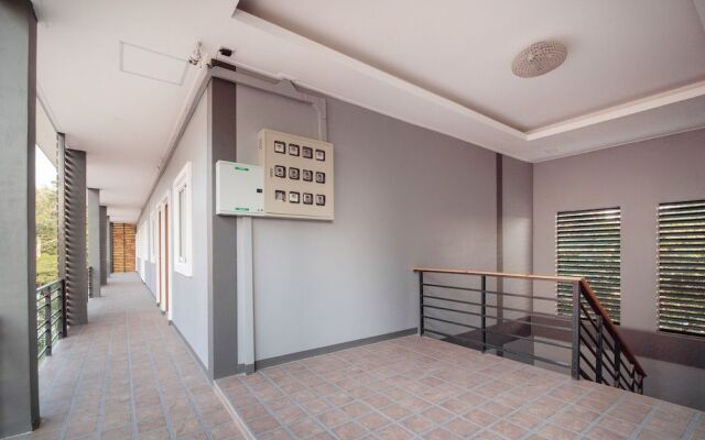 OYO 715 Apartment Khunpu