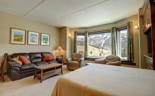 Tl411 Telemark Lodge Studio by RedAwning