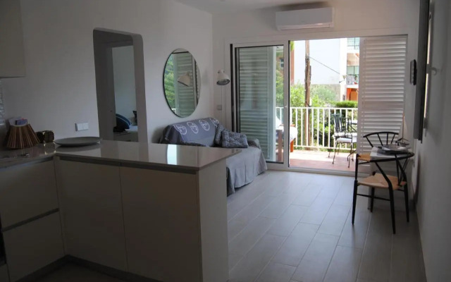 319 - Apart. Estoril