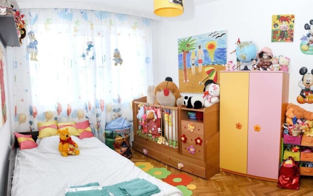 FM Economy 2-BDR Apartment - Joy Family - Varna
