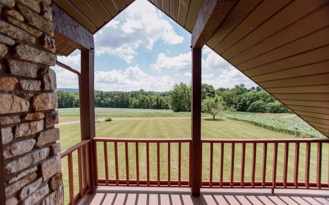 Deerfield Retreat on 50-acres Super Secluded S