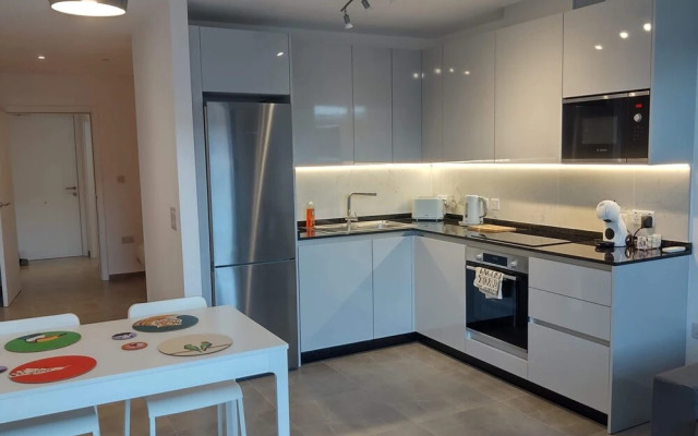 E1 Suites - Hosted by Sweetstay