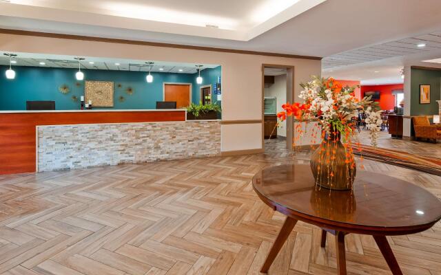 Best Western Plus Suites-Greenville