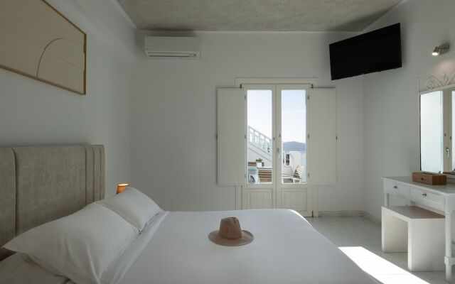 Nevma Suites