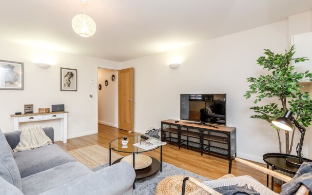 Large Apartment near Windsor Castle