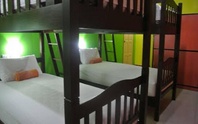 Silla Patong Hostel