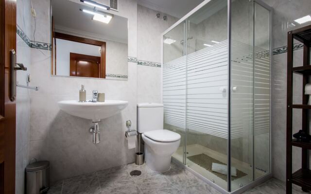 Holidays2Malaga Terrace Center Apartments