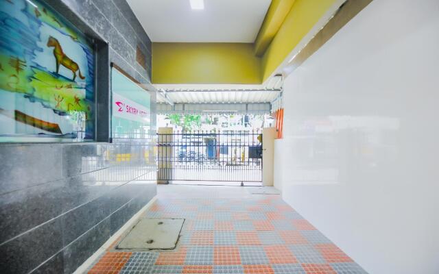 OYO Flagship 76696 Skyry Hotels