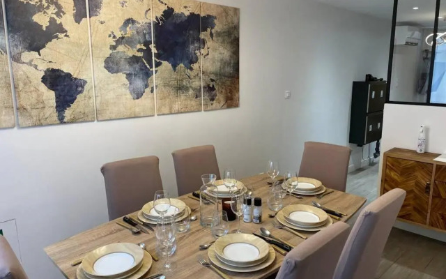 Coworking House - Quiet With Rooftop