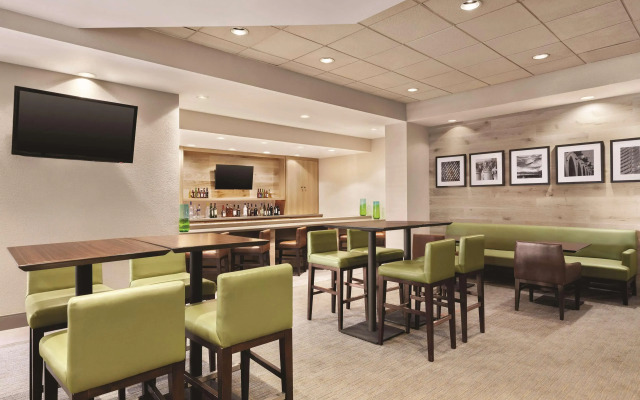 Country Inn & Suites by Radisson, San Diego North, CA