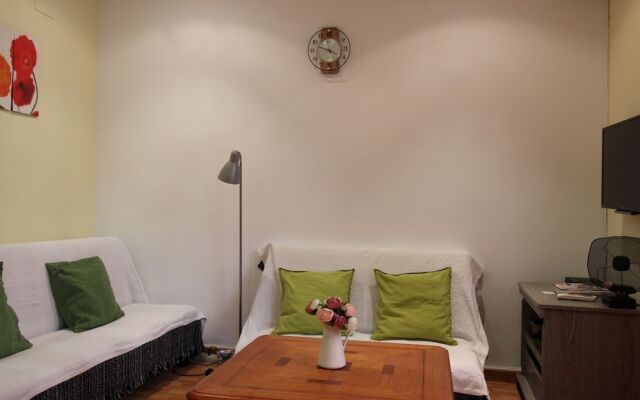 Apartamento con terraza al lado de la playa